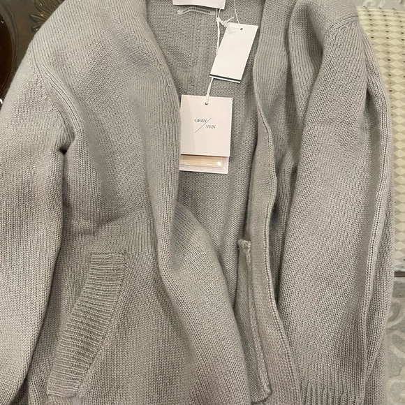 New - Grey/Vin cashmere cardigan - Picture 9 of 9